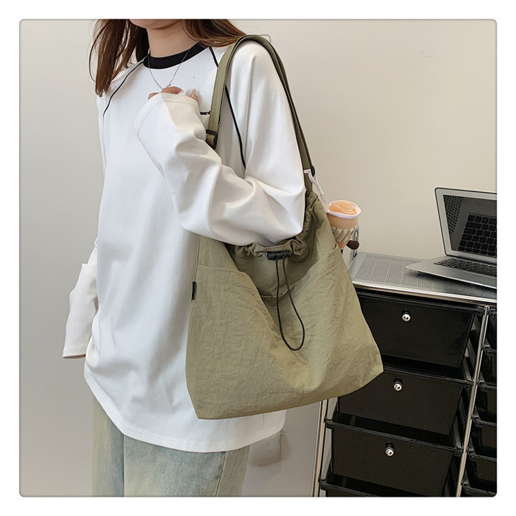 A4トートバッグ 癒し系ぬいぐるみ付き 巾着トートバッグ