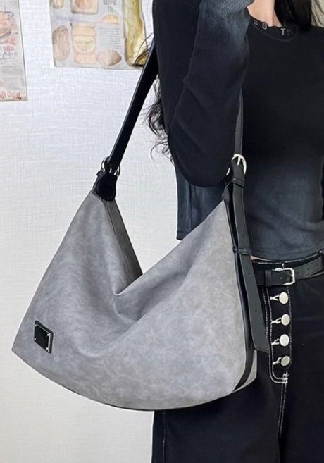 A4トートバッグ ワイドマウス スエード風ショルダーバッグ