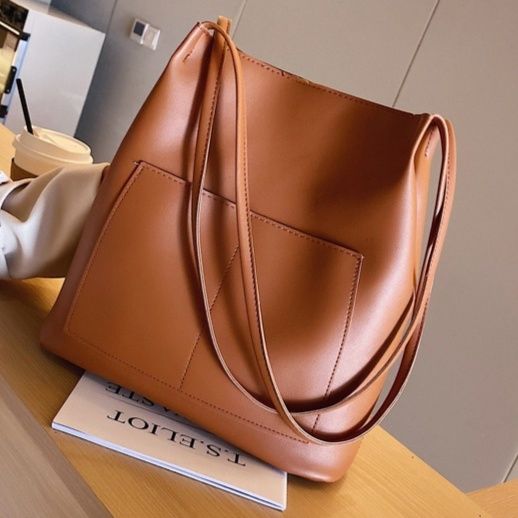 A4トートバッグ 上質素材の大容量シンプル肩掛け鞄