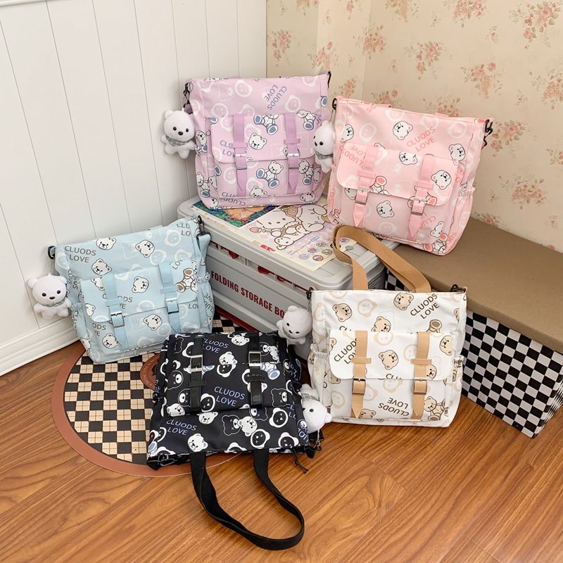 A4トートバッグ くまさん模様のふわもこポケットトート