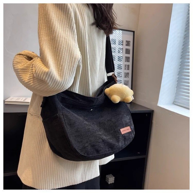 A4トートバッグ コーデュロイ月形トートバッグ