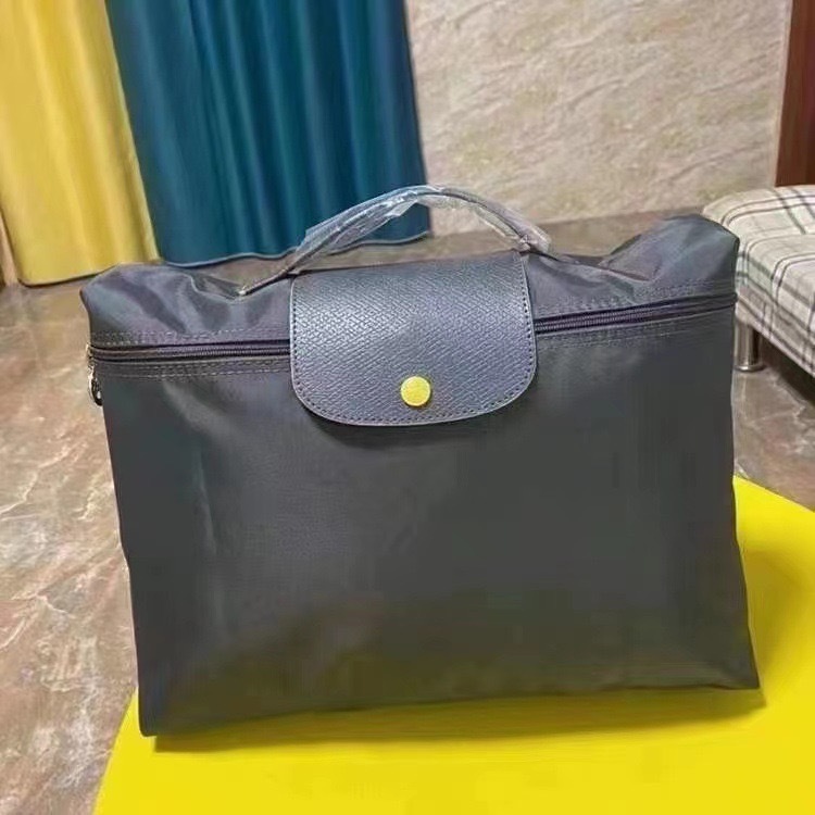 https://fulmo-img-server.com/a4totemarket/523e9199-552e-46c1-88e1-063409324842.jpg