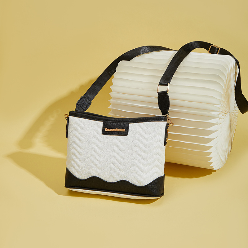 A4トートバッグ 波紋模様のショルダーポシェット