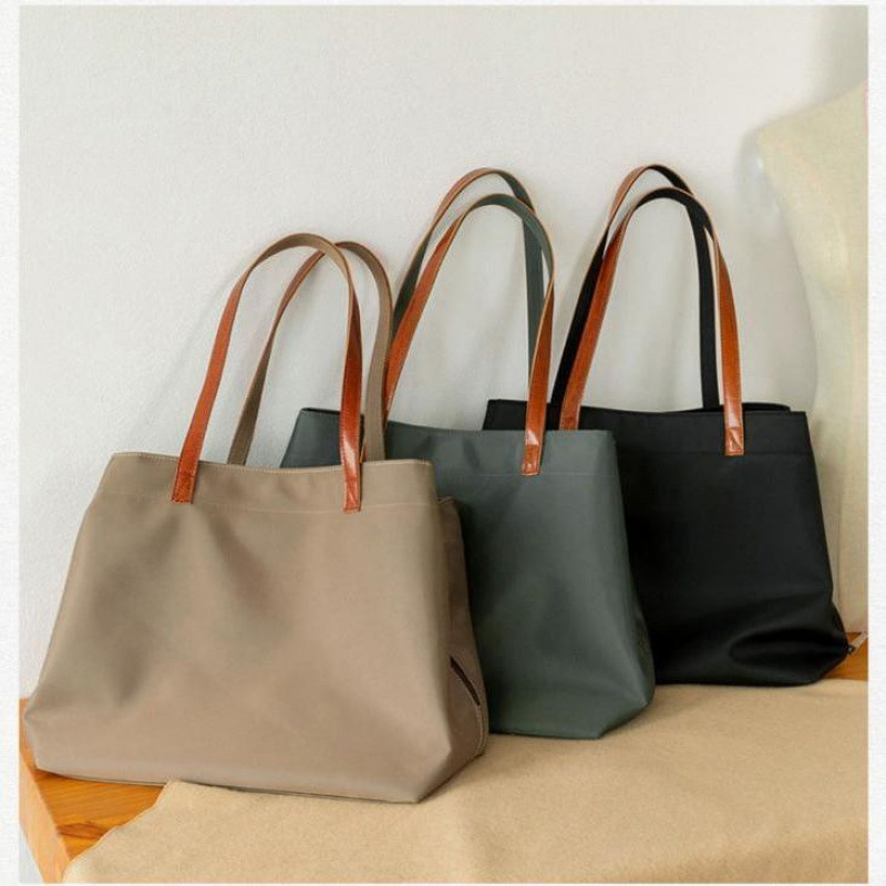 A4トートバッグ 上品シンプル肩掛けA4トートバッグ
