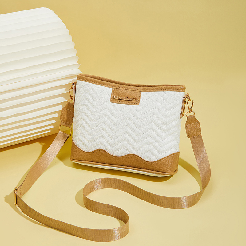 A4トートバッグ 波紋模様のショルダーポシェット