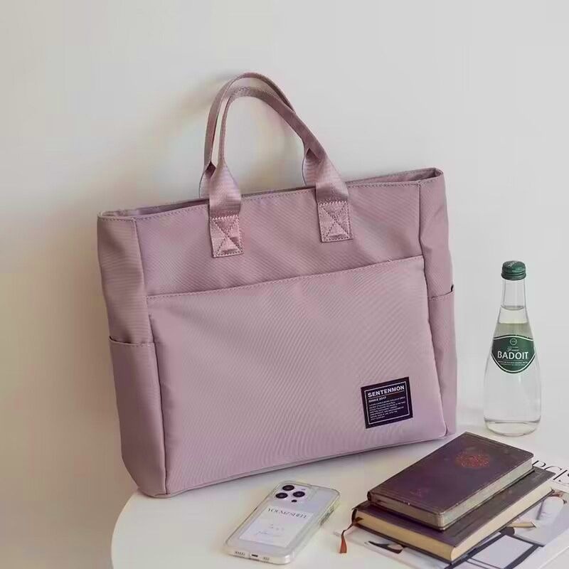 A4トートバッグ 機能美あふれる出勤時のパートナー