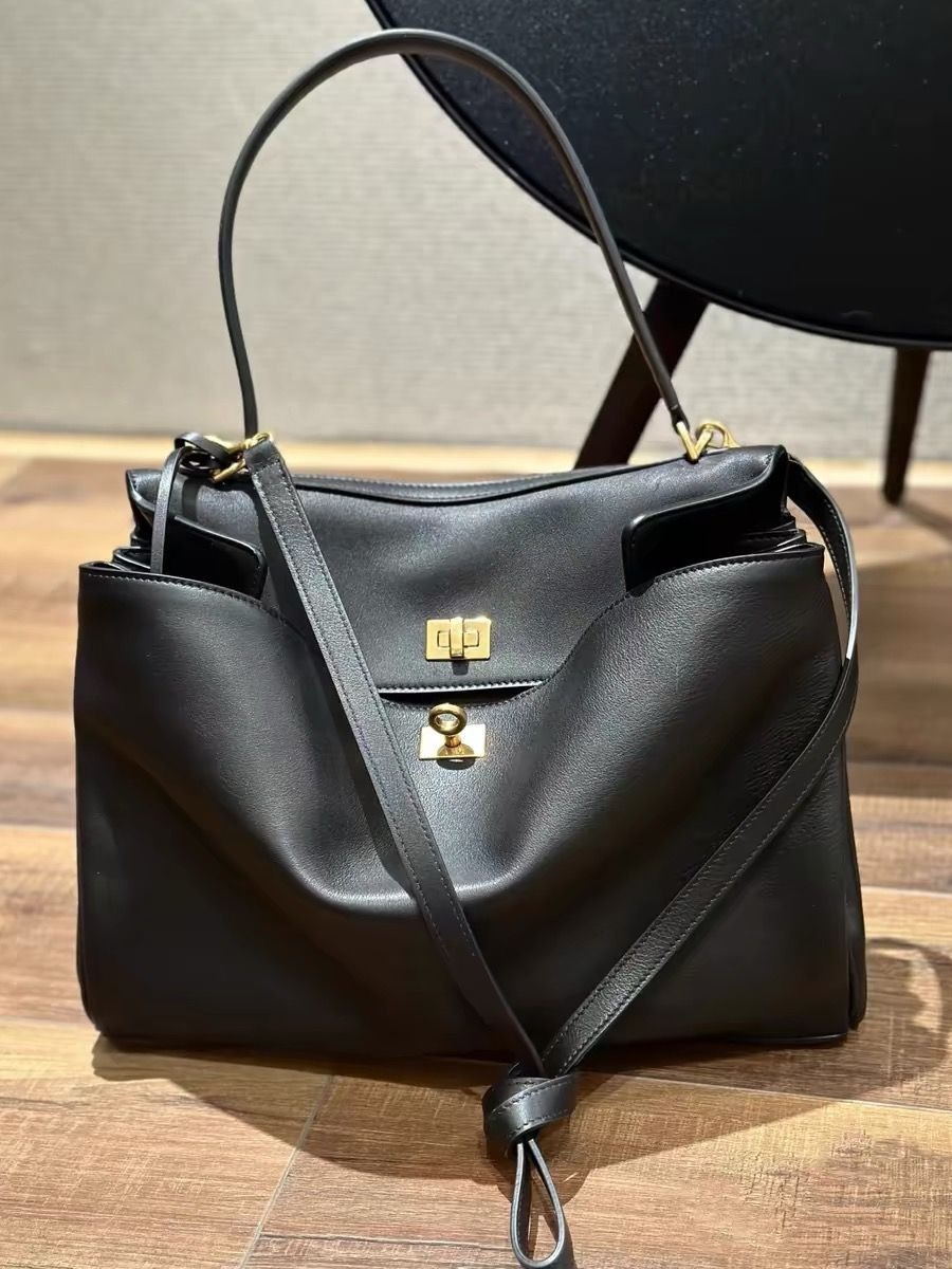 https://fulmo-img-server.com/a4totemarket/dfa63a35-4e71-4110-ab9f-af8a98d4a7fd.jpg