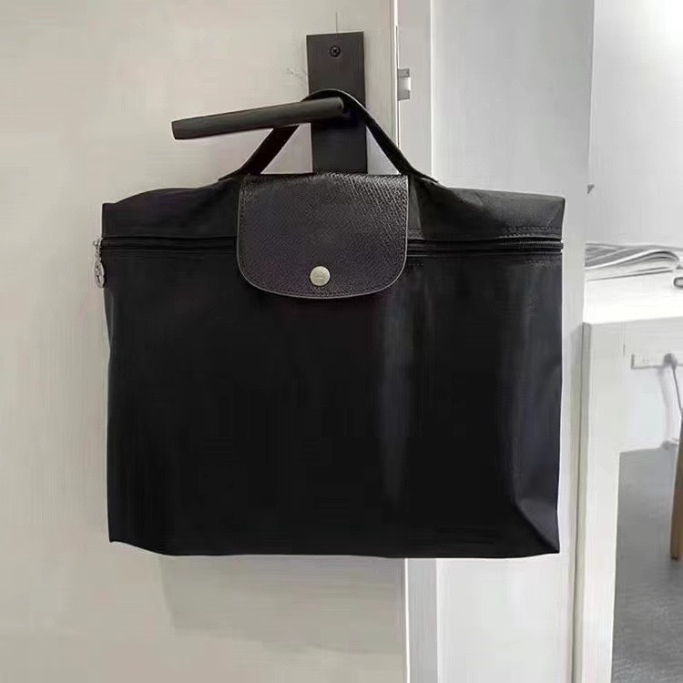 https://fulmo-img-server.com/a4totemarket/f5178b1a-3e11-4a6c-acd0-5e9525198e1c.jpg