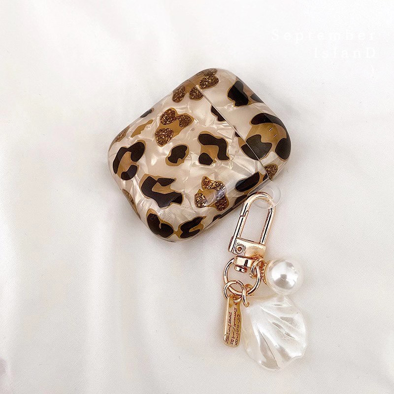 https://fulmo-img-server.com/airpods-labo/080b5569-51a6-478e-a2c5-d16853b86528.jpg
