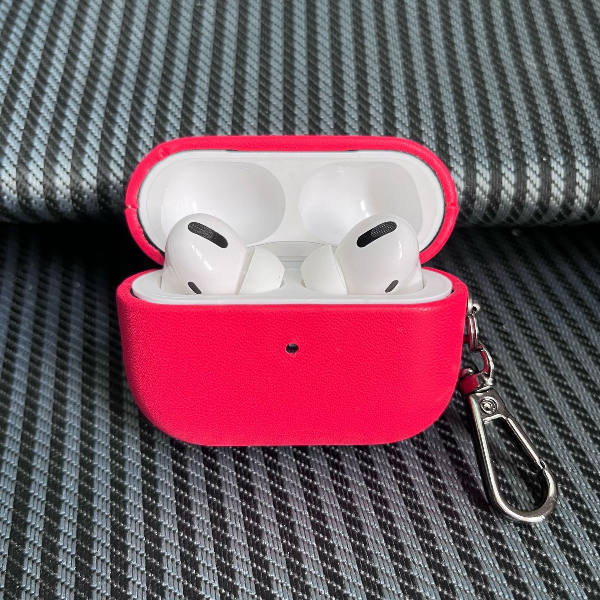 https://fulmo-img-server.com/airpods-labo/16f365c3-cfe9-44db-9a7c-c451d6330bd9.jpg