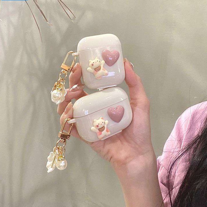 AirPodsproケース 愛らしいクマ&ハートのAirPodsproケース