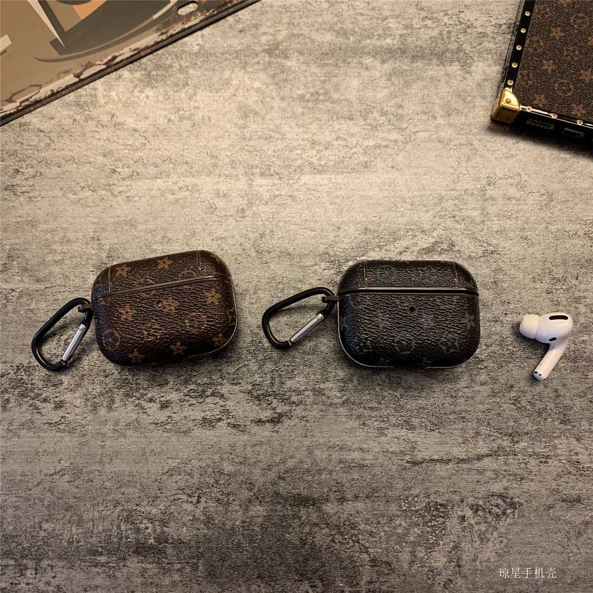 【廃盤】高級ブランド風AirPodsproケース AirPods ケース