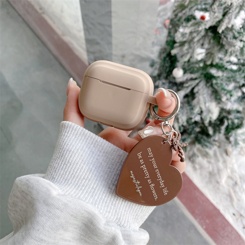 https://fulmo-img-server.com/airpods-labo/18162569-b89c-4041-ac3b-8f52e3bc60ee.jpg