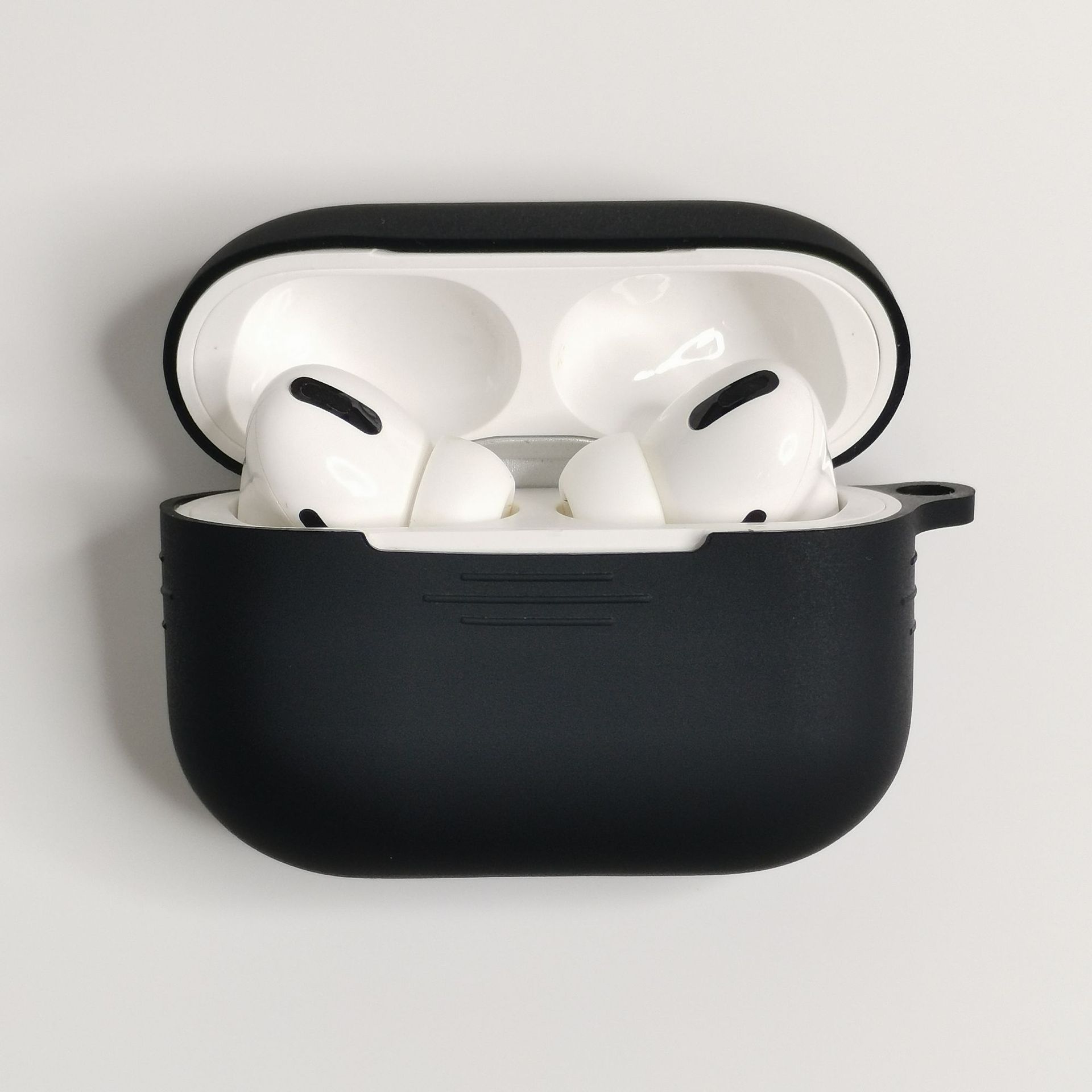 https://fulmo-img-server.com/airpods-labo/1ac794a5-d0d6-48d6-907d-861e628e8264.jpg