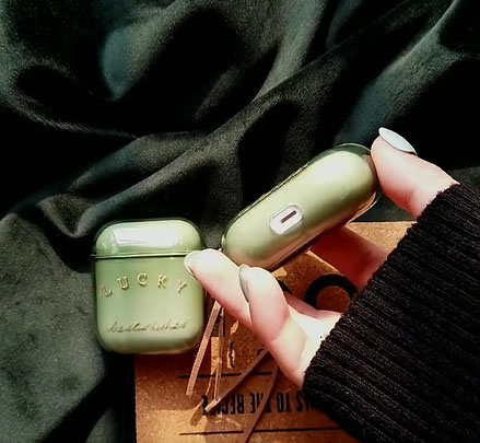 https://fulmo-img-server.com/airpods-labo/208d495b-636f-4cf6-bcf9-bf9fe485c96c.jpg