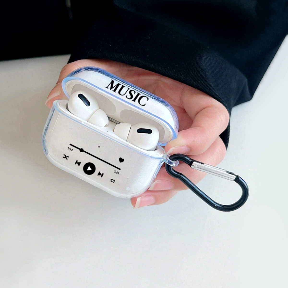 https://fulmo-img-server.com/airpods-labo/2d653da9-fc16-483f-a55f-b282e2b239ad.jpg
