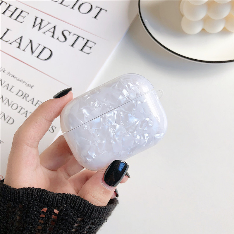 https://fulmo-img-server.com/airpods-labo/312da5a2-57b9-4126-810f-70becb71e931.jpg