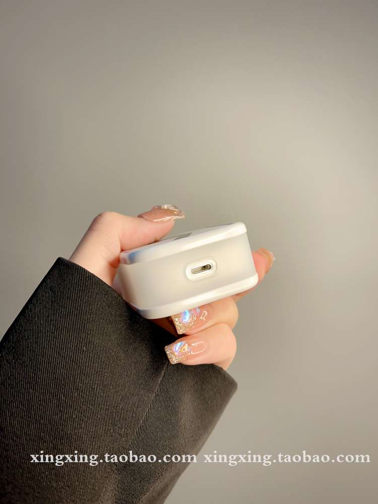 https://fulmo-img-server.com/airpods-labo/33337a032b8b4fdcb8c0bbeddf22cab8.jpg