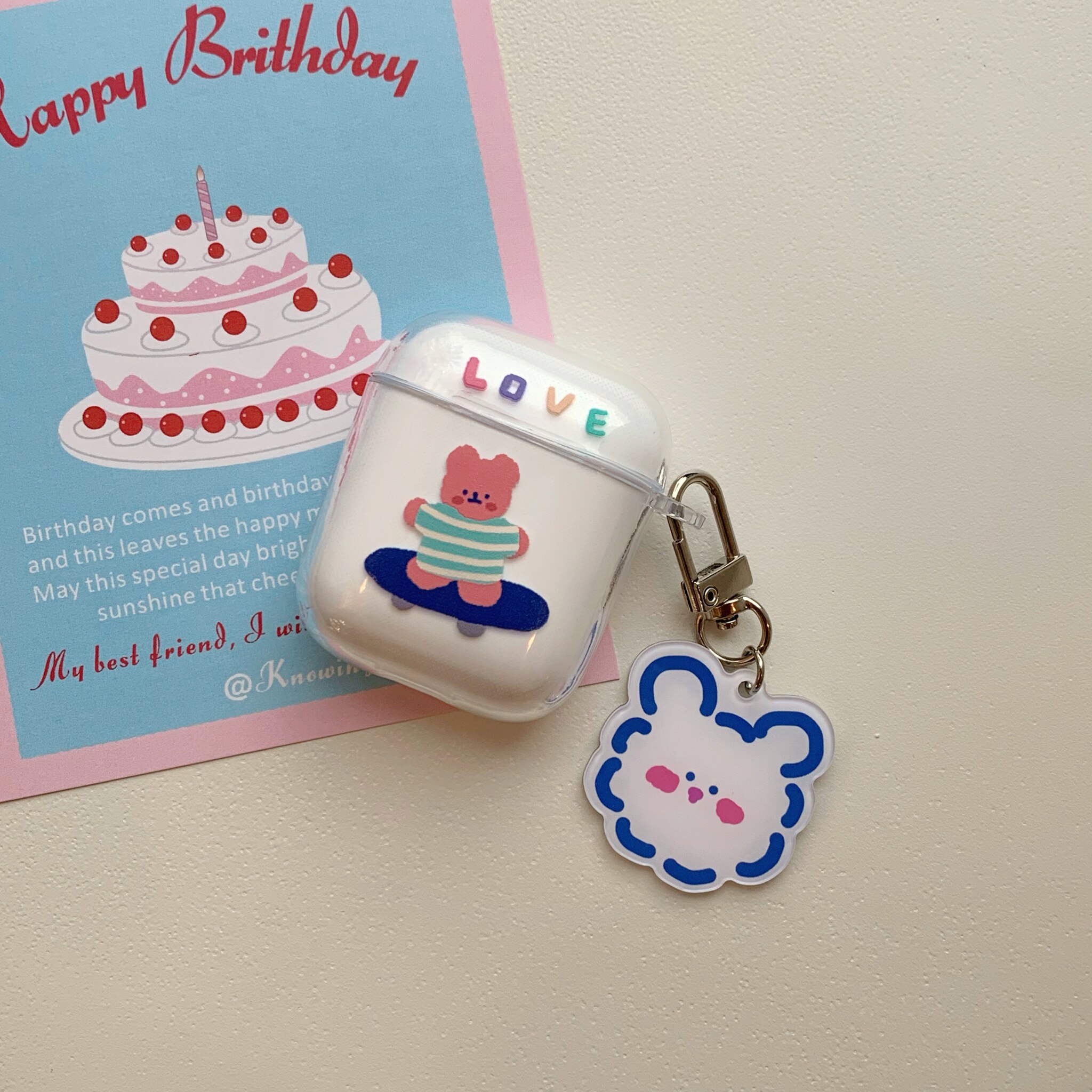 Airpodsケース スケートボードくまちゃん透明イヤホンケース