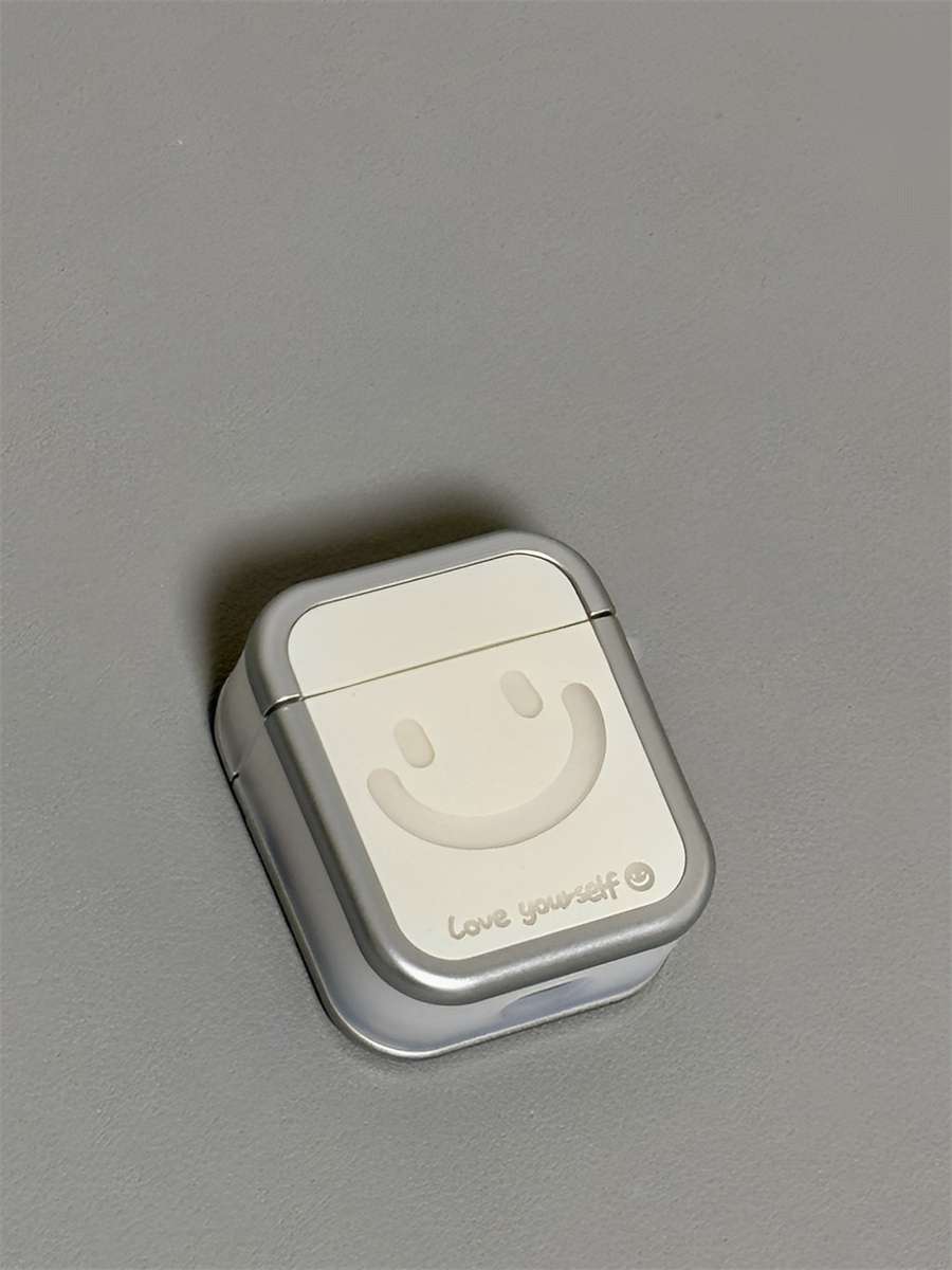 https://fulmo-img-server.com/airpods-labo/4f95d090599b4fbbb456ad0a476a6577.jpg