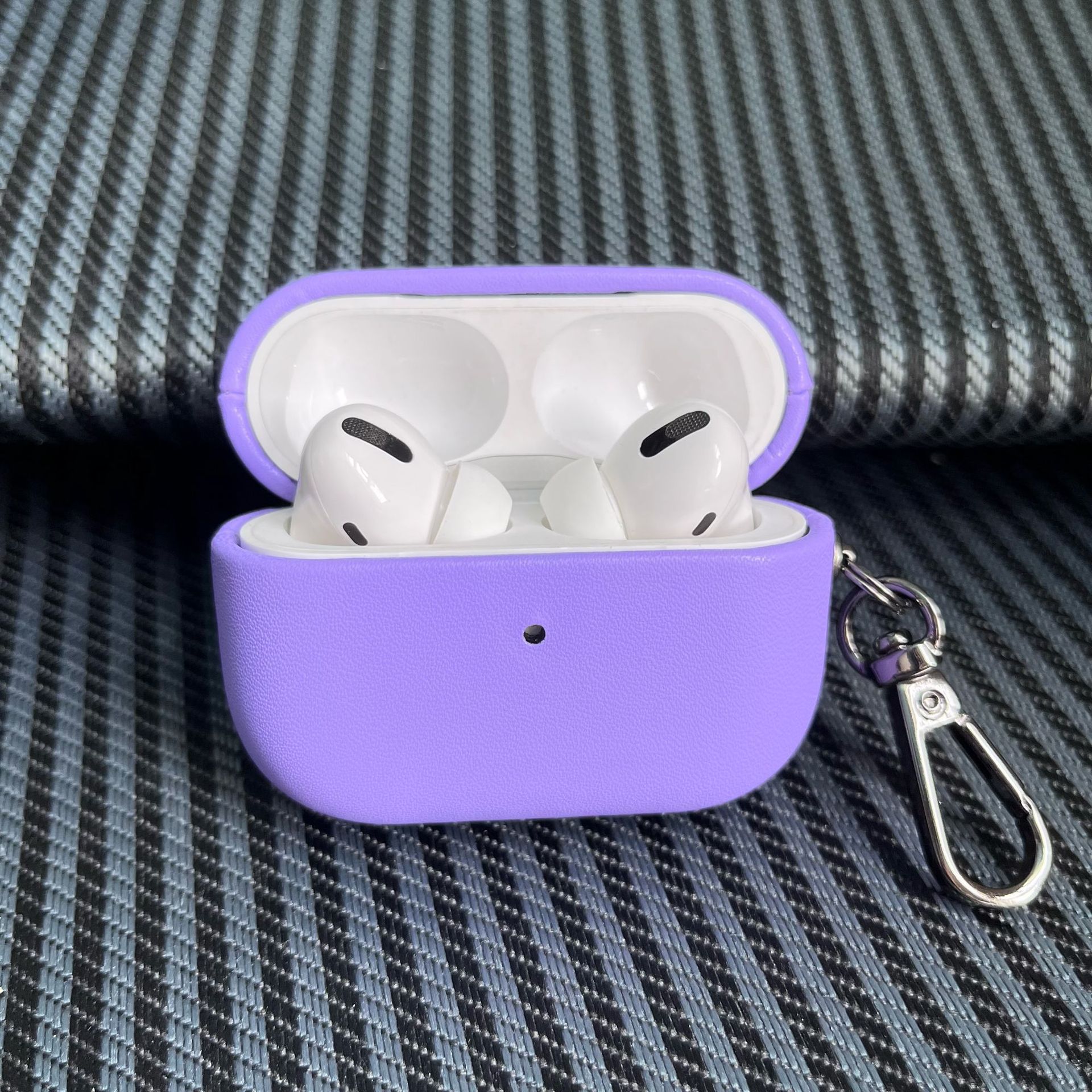 https://fulmo-img-server.com/airpods-labo/529f646c-8582-4799-8c9e-381ada9e4e96.jpg