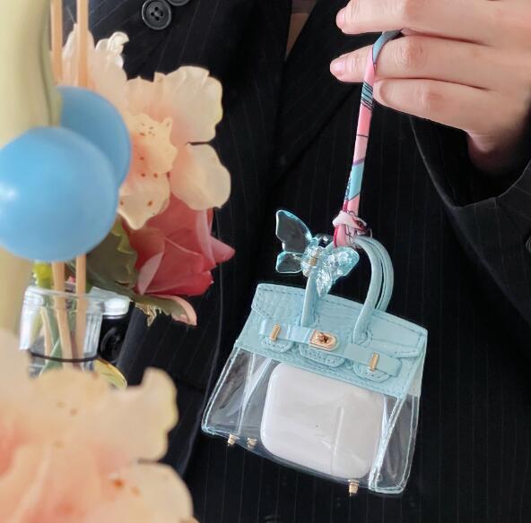 https://fulmo-img-server.com/airpods-labo/5cf9347d-df44-4c63-bda2-58e43845c0ac.jpg