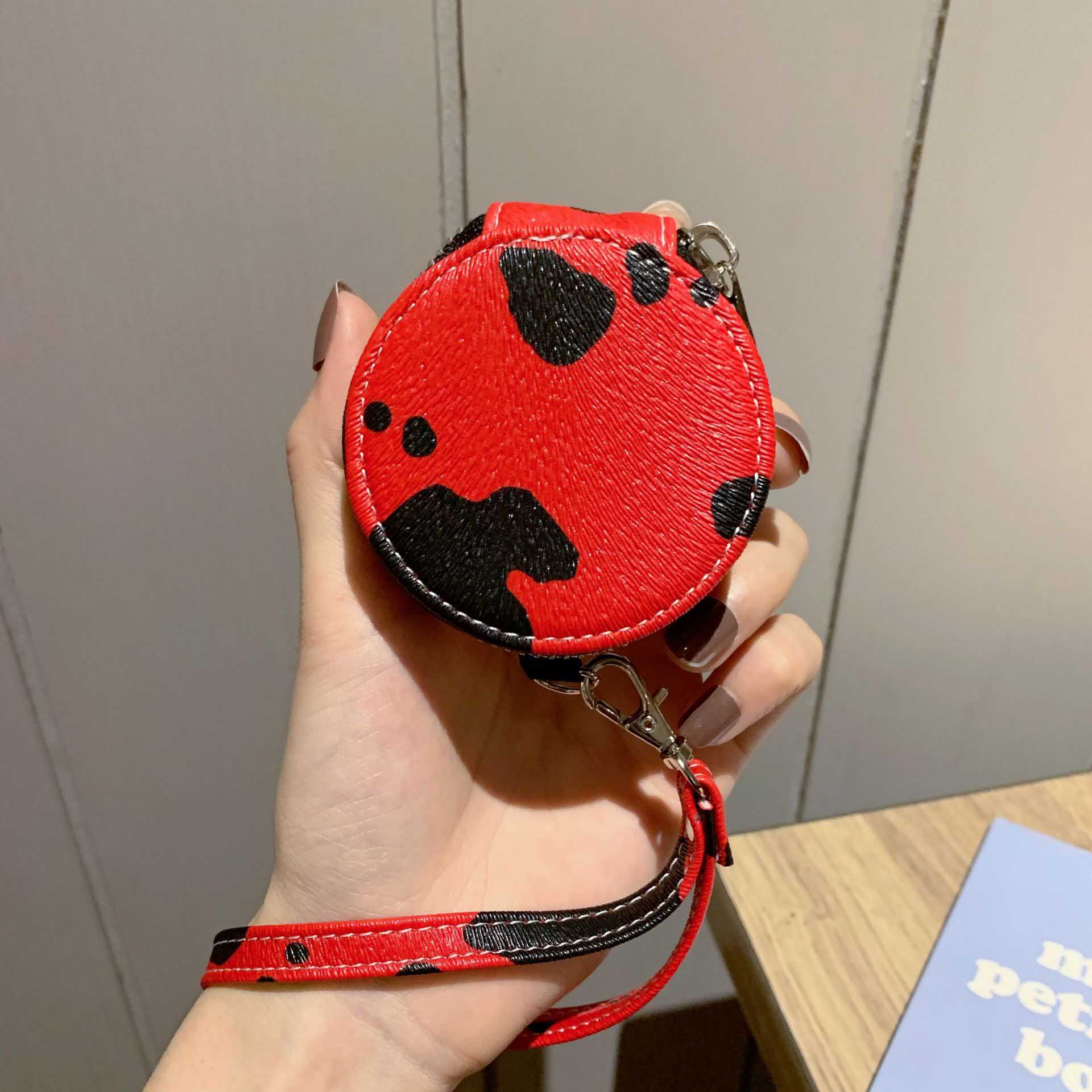 https://fulmo-img-server.com/airpods-labo/5ea27bf6-89df-48d1-9c02-2e377410307e.jpg
