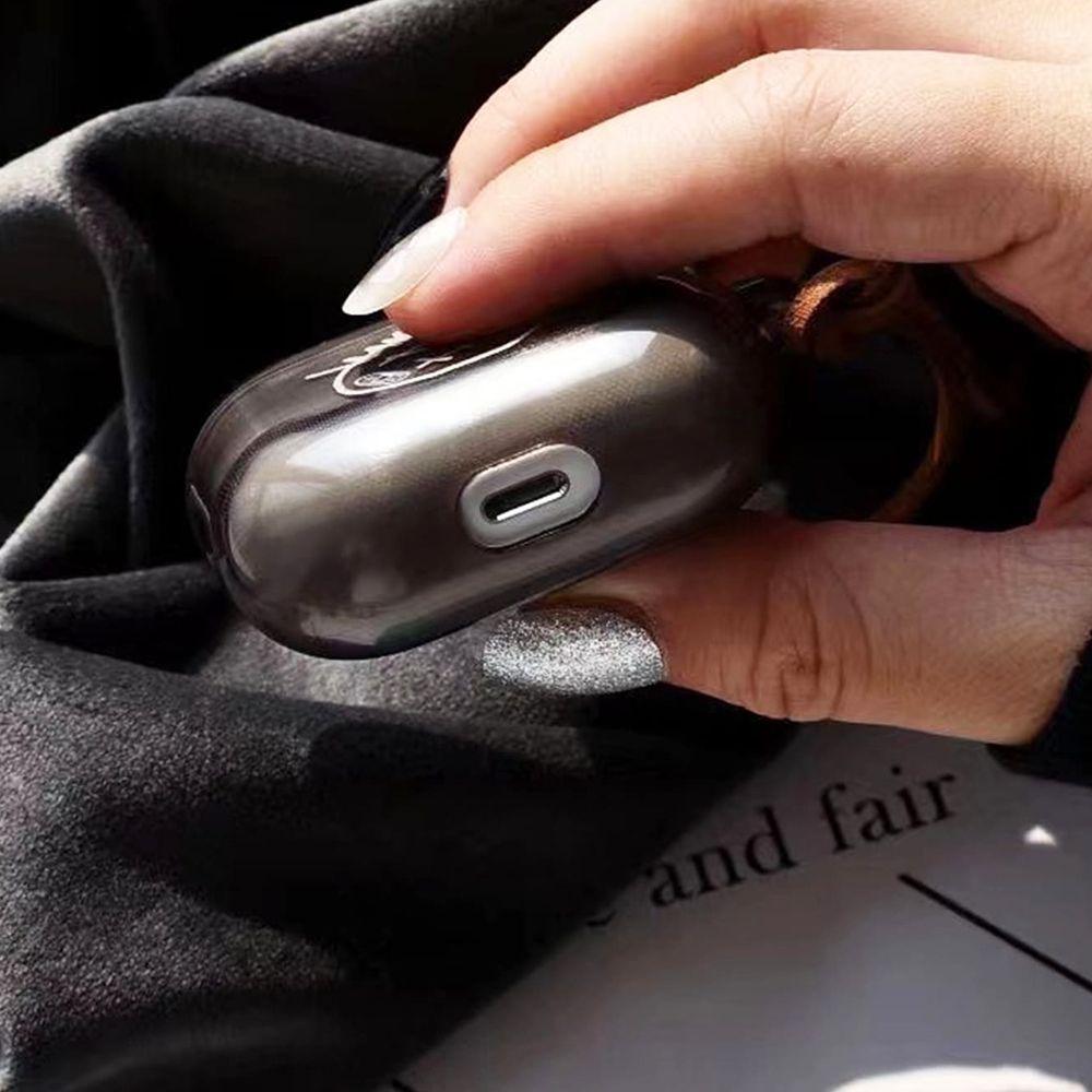 https://fulmo-img-server.com/airpods-labo/6a2833e1-161b-4049-b2f4-f8bb8213de3a.jpg