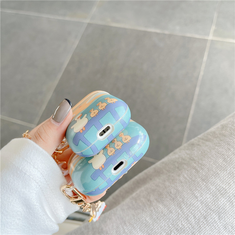https://fulmo-img-server.com/airpods-labo/7e21d0cc-5221-413e-9dcf-b7f90b036115.jpg