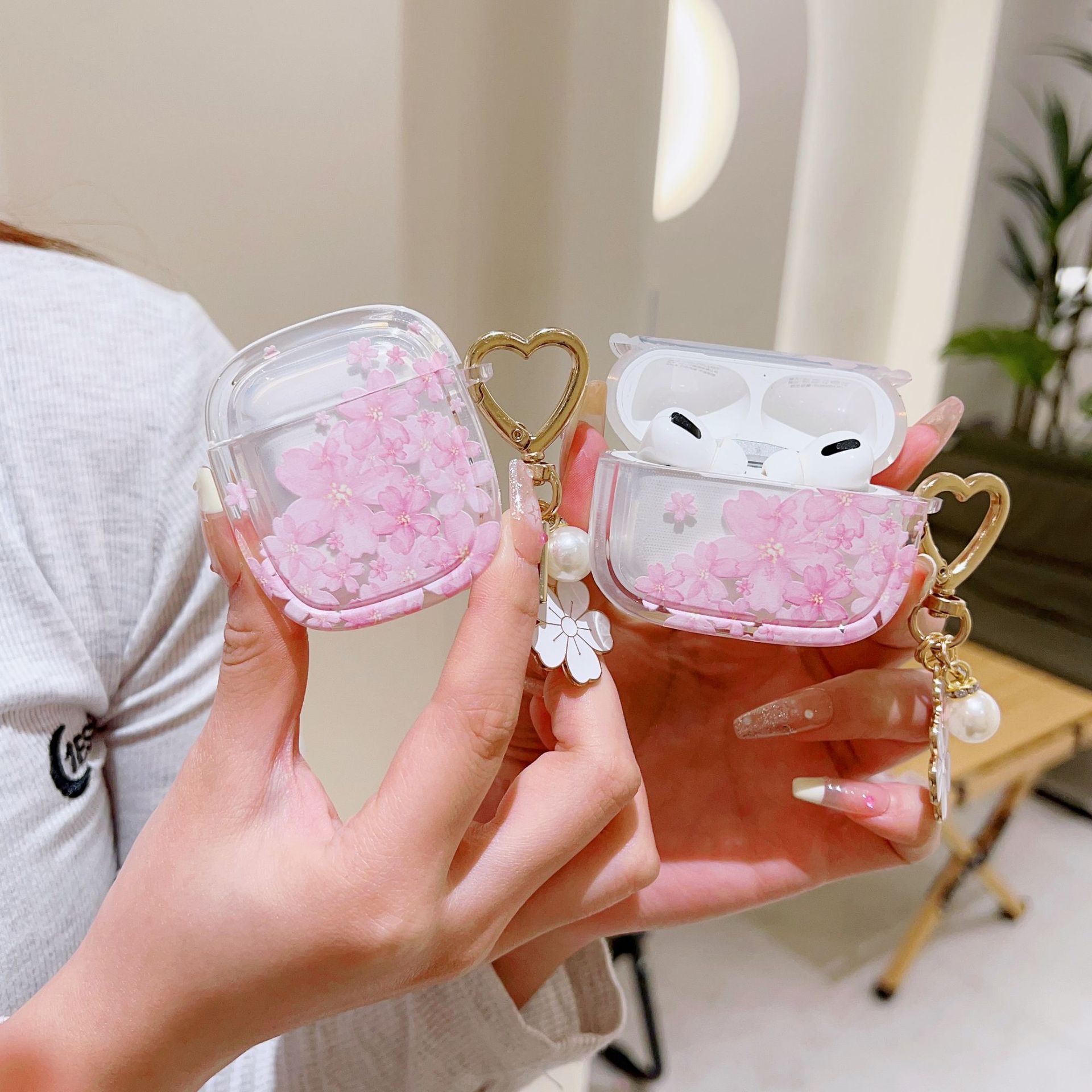 Airpodsケース 桜舞う春物語チャーム付きケース
