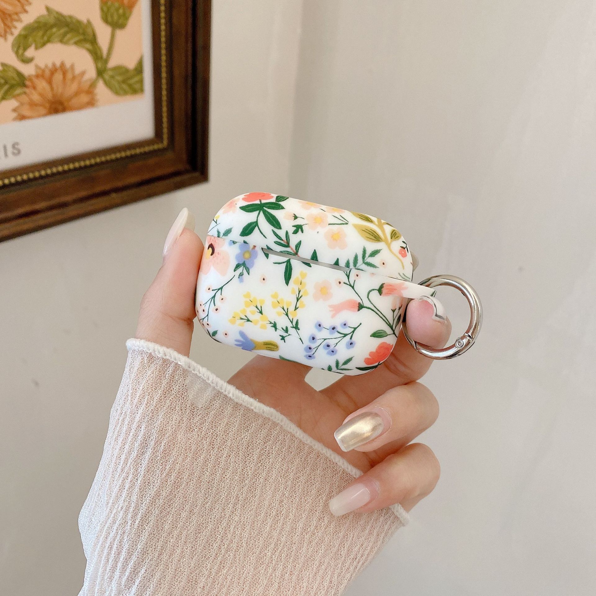 https://fulmo-img-server.com/airpods-labo/837d8571-cc4c-4f5b-b9af-a73326347aa1.jpg