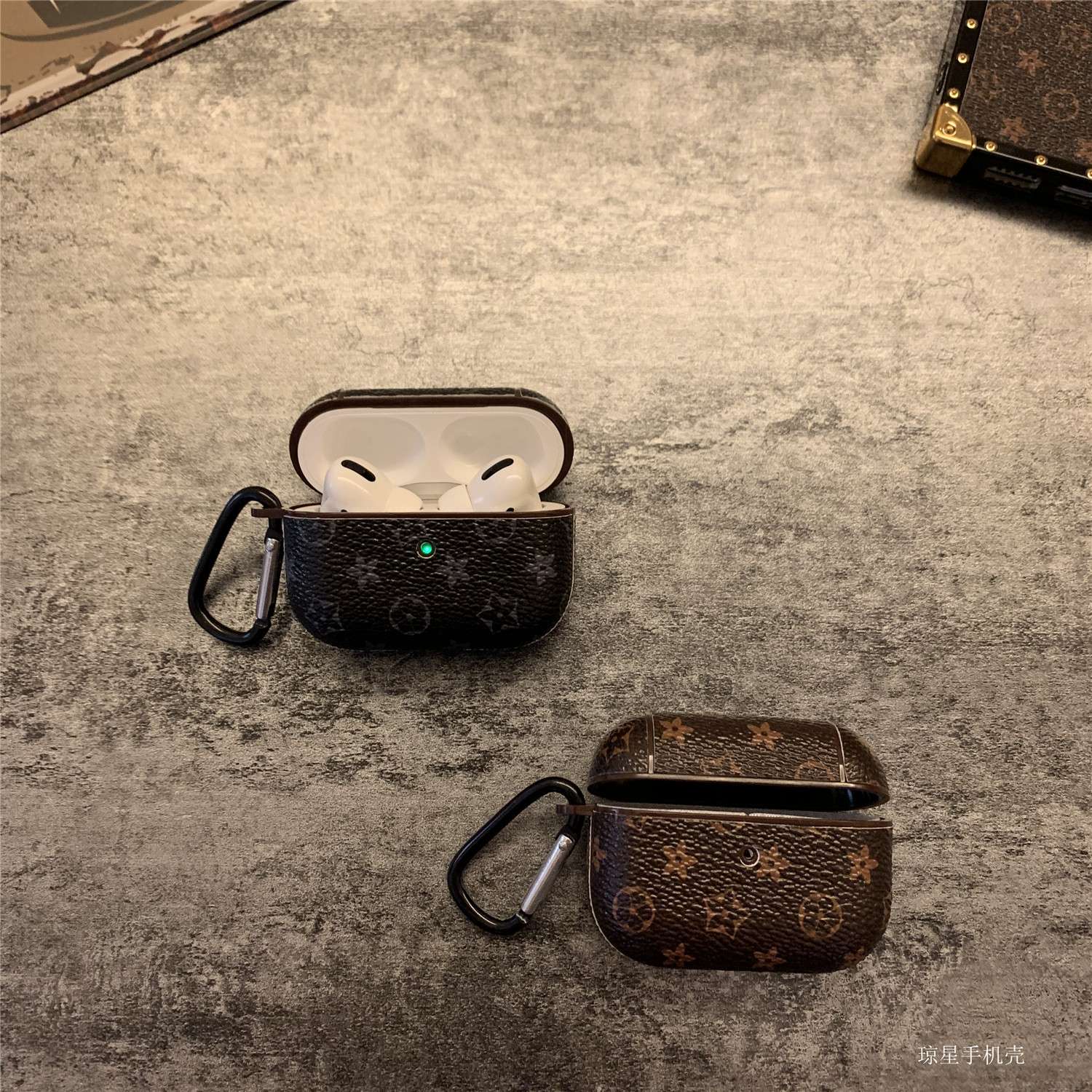 https://fulmo-img-server.com/airpods-labo/8431f936e0774b268e276f477aa32583.jpg