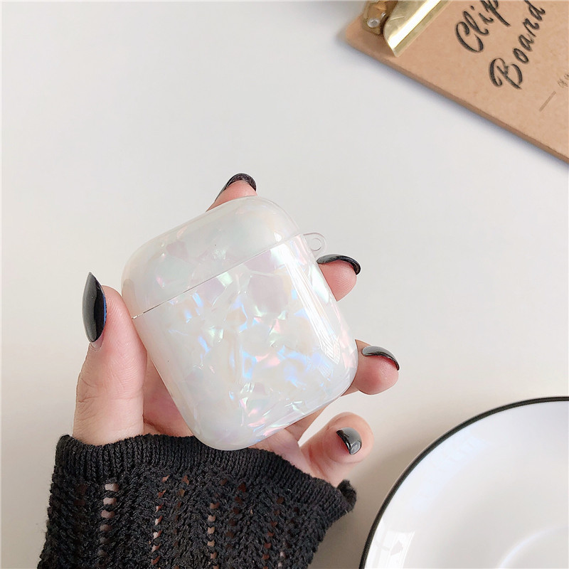 https://fulmo-img-server.com/airpods-labo/8728c78c-a4eb-4214-973f-97702f4cf086.jpg