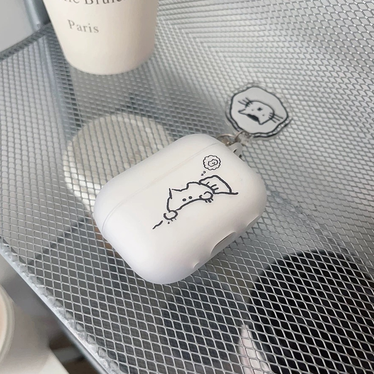 https://fulmo-img-server.com/airpods-labo/9adbb53b-7b64-4b57-a0b8-9f2f2ce12b41.jpg