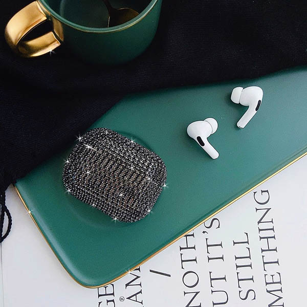 https://fulmo-img-server.com/airpods-labo/a83ada66-8f93-405a-86c4-db1f9a5bbb07.jpg