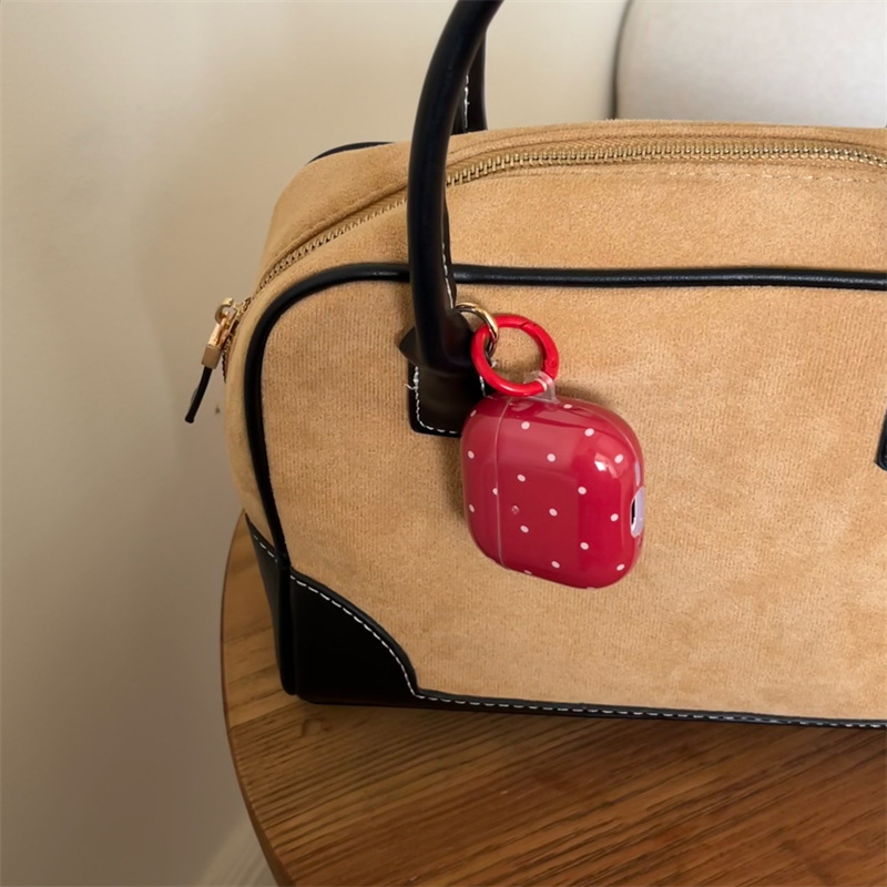 Airpodsケース AirPods Pro 第三世代 水玉ドット柄ハードケースカバー