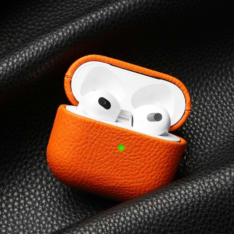 AirPodsケース 高級感あふれるキーホルダー付きイヤホンケース