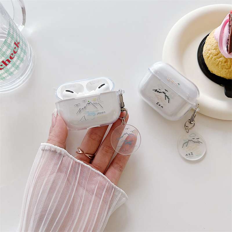 AirPodsproケース 山と空のイラスト入りイヤホンケース
