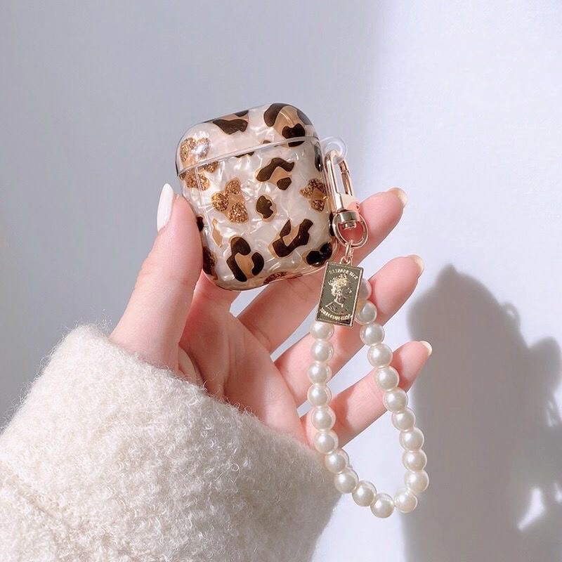 https://fulmo-img-server.com/airpods-labo/b2c877e6-6cf1-4ab7-aae4-911e9359b157.jpg