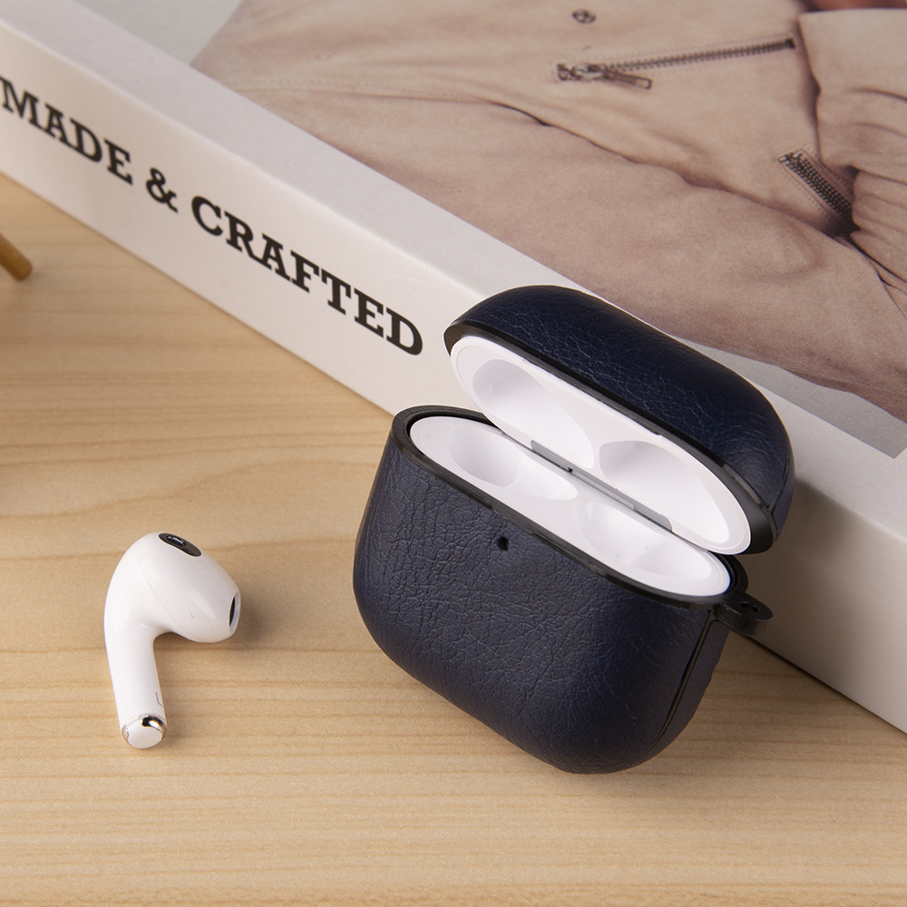 Airpodsケース AirPods Pro 第三世代 レザー調型押し保護カバー カラビナ付き