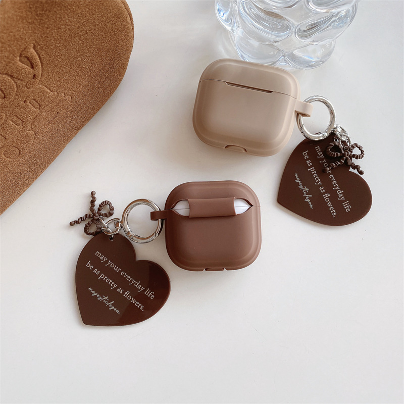 https://fulmo-img-server.com/airpods-labo/c19c857c-16c0-4238-a3e2-3cf0ceabe19a.jpg