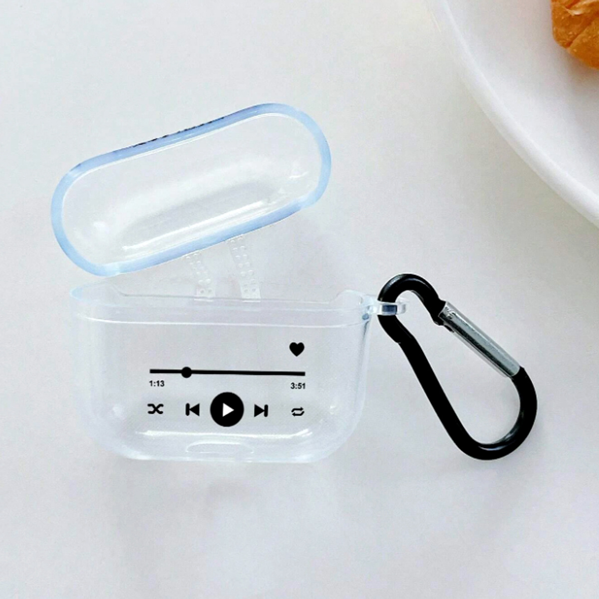 https://fulmo-img-server.com/airpods-labo/c1f09c0d-8493-40d1-8bd8-2680c129aa1a.jpg