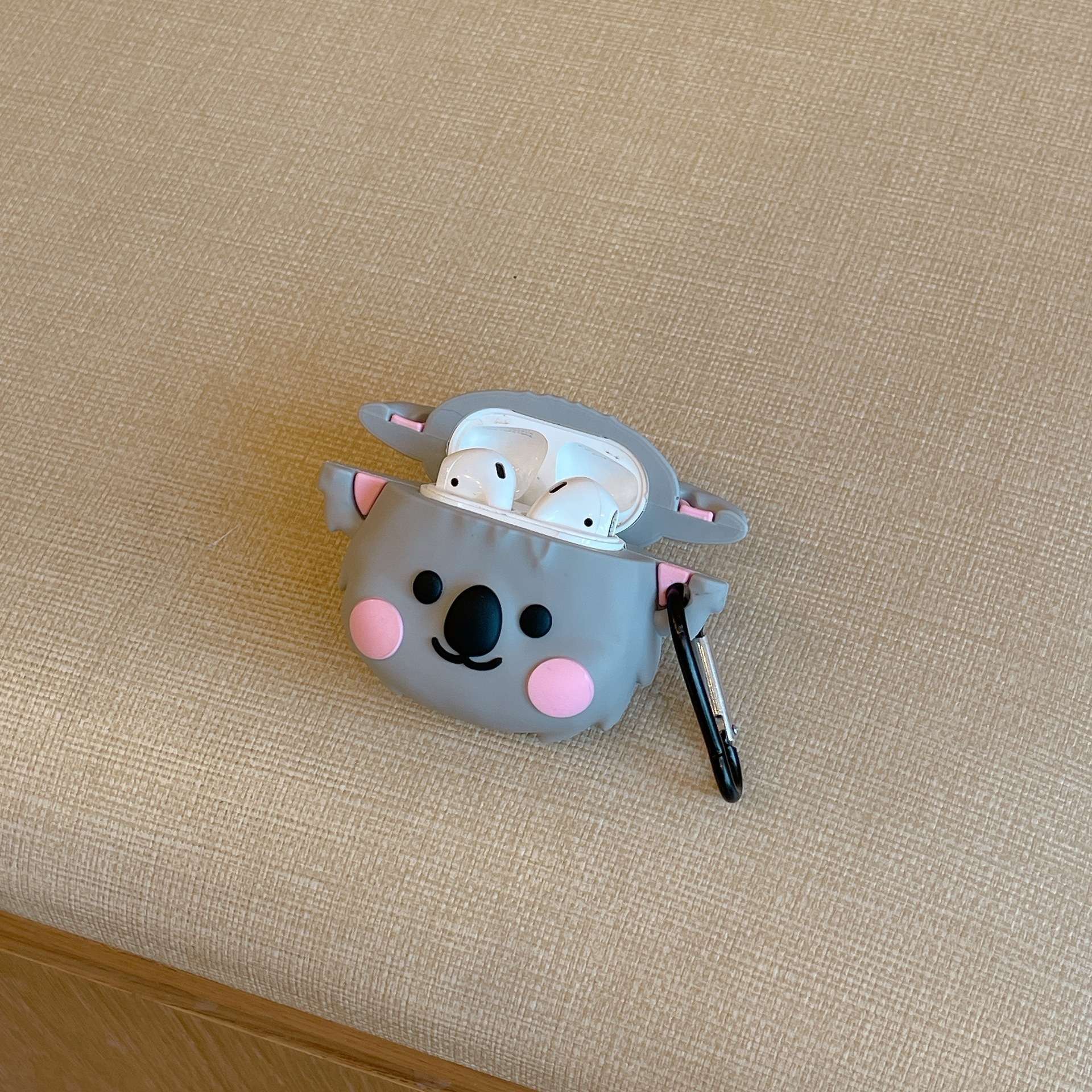 https://fulmo-img-server.com/airpods-labo/e47cc1ce4a1643508a4f35d5108a4345.jpg