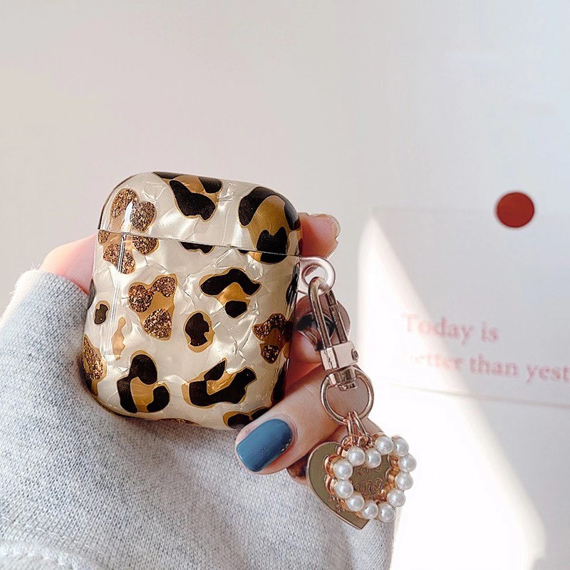 https://fulmo-img-server.com/airpods-labo/e890f88a-7102-4517-a191-08f916748e06.jpg