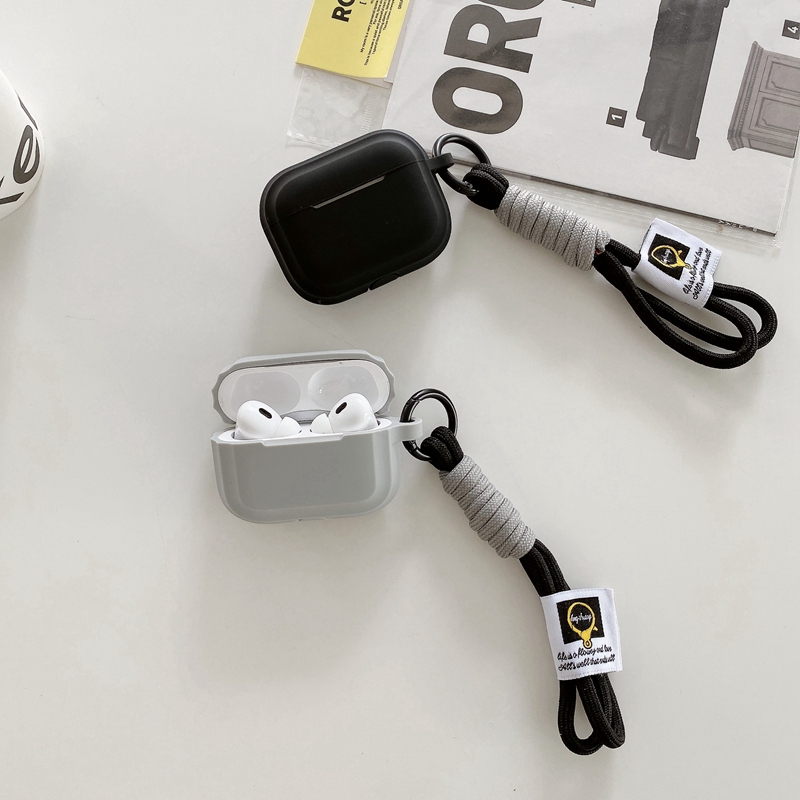 https://fulmo-img-server.com/airpods-labo/f8e077cd-71d1-4bb8-b1f7-400aa8e30275.jpg
