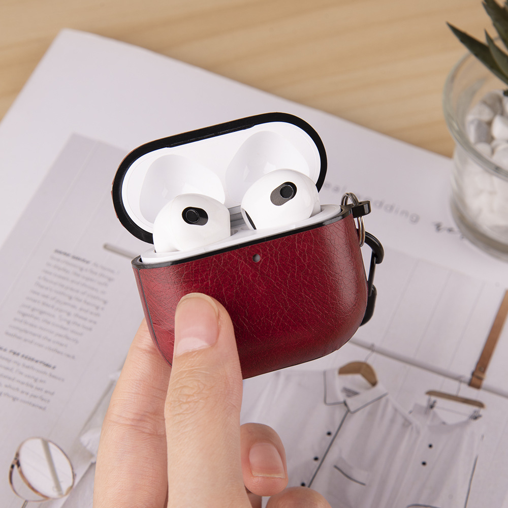 Airpodsケース AirPods Pro 第三世代 レザー調型押し保護カバー カラビナ付き