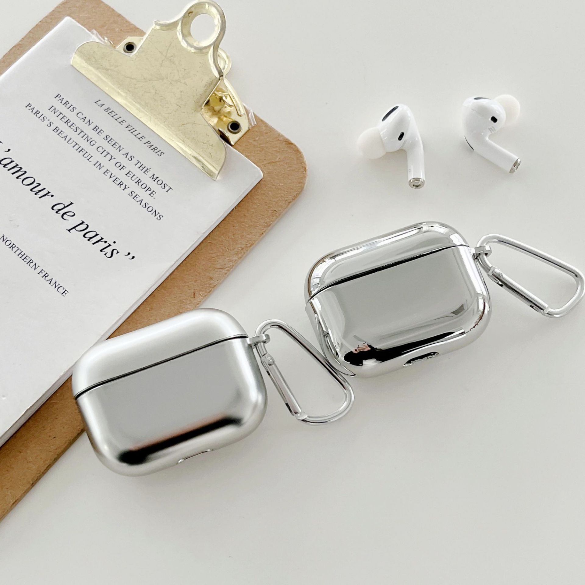 Airpodsケース AirPods Pro 第三世代 ミラー調メタリック仕上げ保護ケース