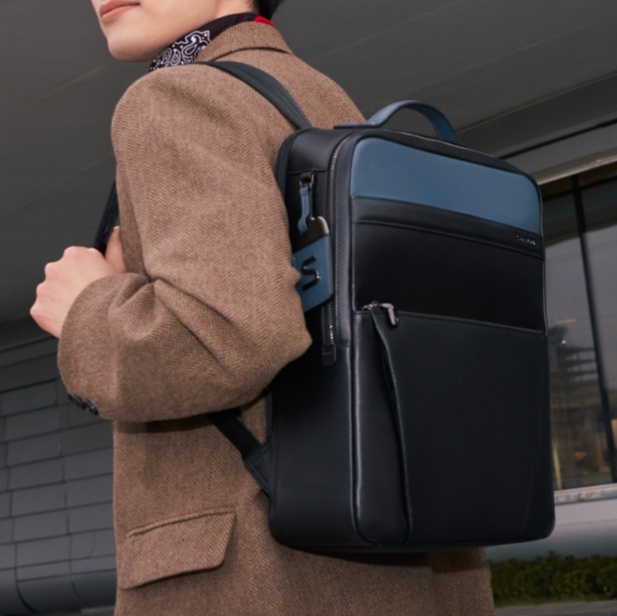 https://fulmo-img-server.com/alphabackpacks/1739846292691_ikrm4s3x_1wzaigle.jpeg