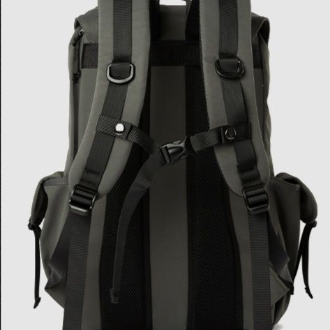 バック パック メンズ 多機能フラップ式アウトドアバックパック