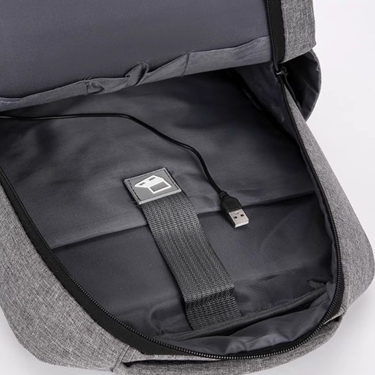 https://fulmo-img-server.com/alphabackpacks/1746887017714_iamsx9ek_mi5dj6zm.jpeg